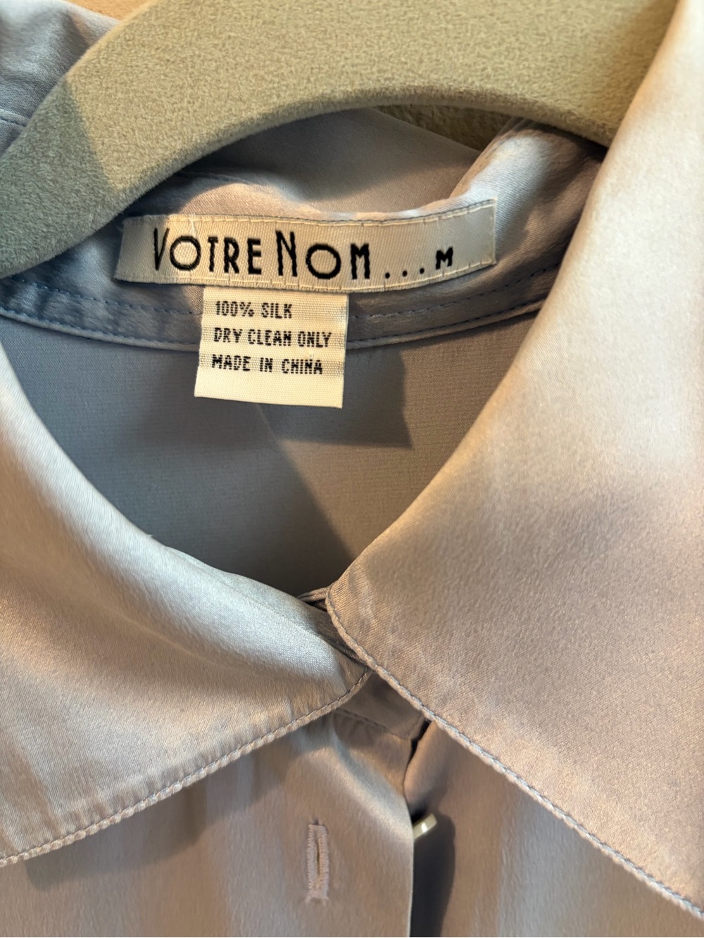 Vortre Nom Light Blue women’s hundred percent silk blouse
#0042 - Picture 2 of 3